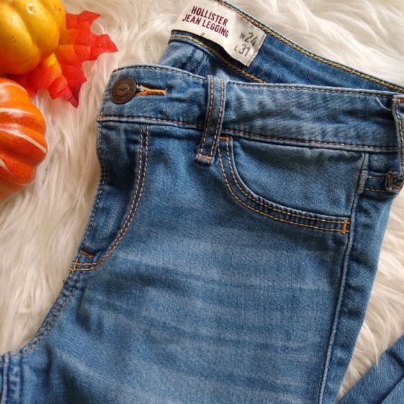 Hollister Light Wash jeans/leggings - Picture 13 of 13